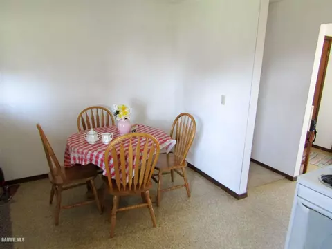 220 Parker Ct, Lanark, IL 61046 photo 11