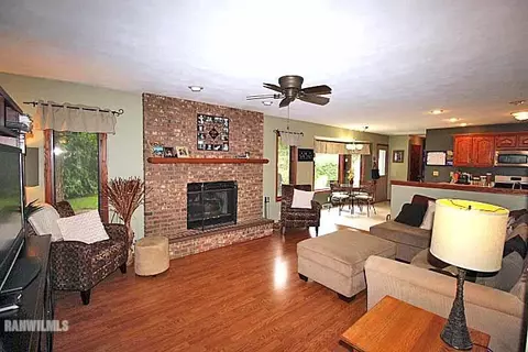 417 Concord Dr, Freeport, IL 61032 photo 9