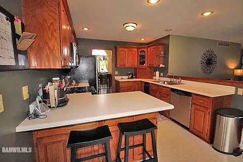 417 Concord Dr, Freeport, IL 61032 photo 14