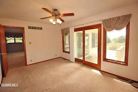 1763 E Currier Rd, Freeport, IL 61032 photo 10