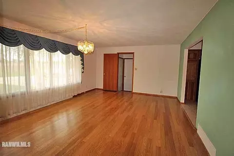 1763 E Currier Rd, Freeport, IL 61032 photo 8