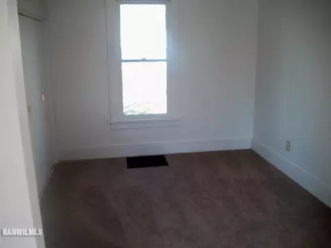 1216 W Stover St, Freeport, IL 61032 photo 7