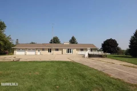 1750 S Ihm Blvd, Freeport, IL 61032 photo 1
