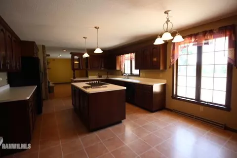 1750 S Ihm Blvd, Freeport, IL 61032 photo 4