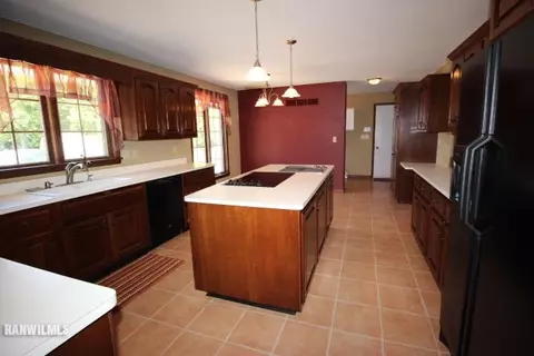 1750 S Ihm Blvd, Freeport, IL 61032 photo 7