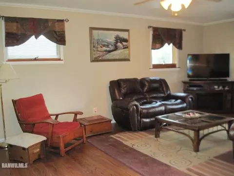 912 N Jackson, Pecatonica, IL 61063 photo 2