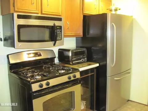 912 N Jackson, Pecatonica, IL 61063 photo 6