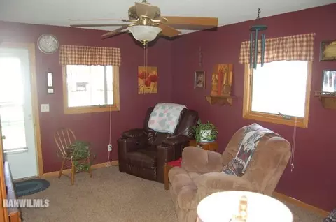 411 E Hitt St, Mount Morris, IL 61054 photo 8