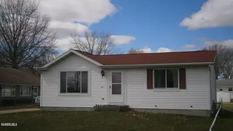 502 Calvert Ave, Chadwick, IL 61014 photo 2