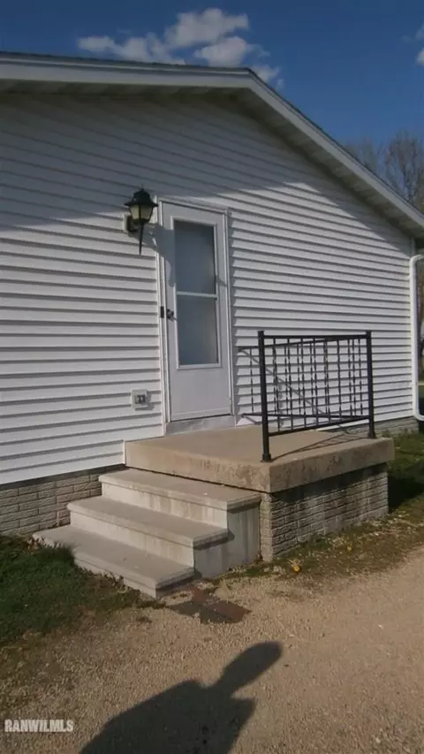 502 Calvert Ave, Chadwick, IL 61014 photo 19