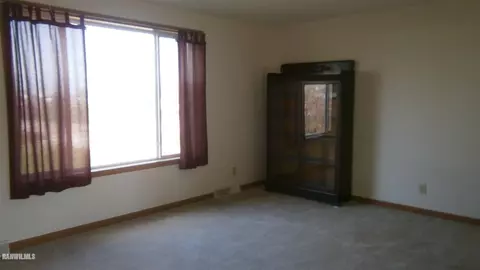502 Calvert Ave, Chadwick, IL 61014 photo 4