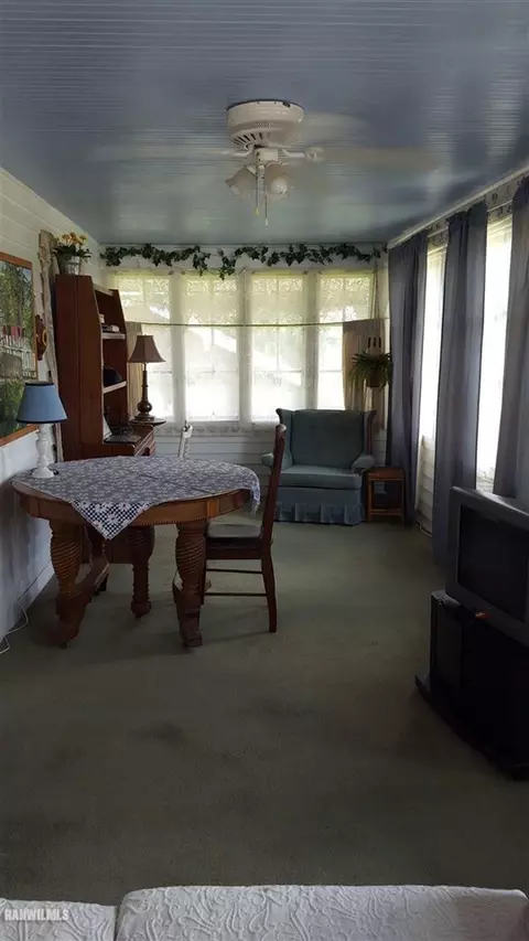 412 E Rdg, Mount Carroll, IL 61053 photo 21