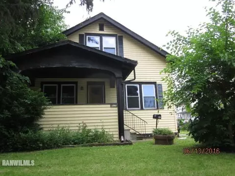311 E Jefferson St, Freeport, IL 61032 photo 1