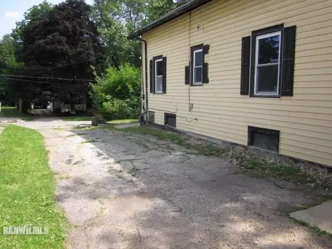 311 E Jefferson St, Freeport, IL 61032 photo 24
