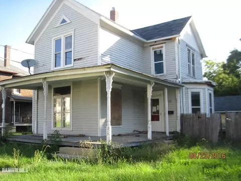 215 S Cherry Ave, Freeport, IL 61032 photo 1