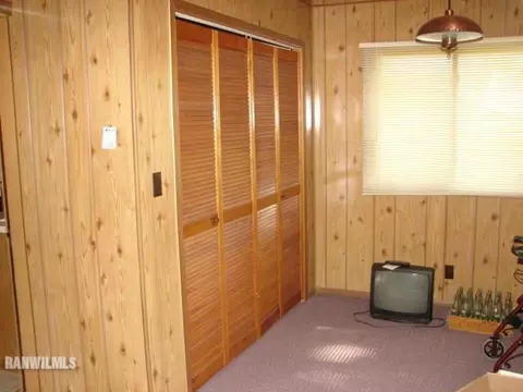 1124 S State Ave, Freeport, IL 61032 photo 25