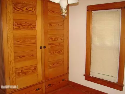 1124 S State Ave, Freeport, IL 61032 photo 16
