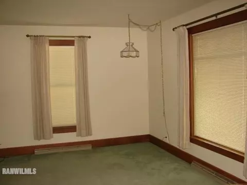 1124 S State Ave, Freeport, IL 61032 photo 6