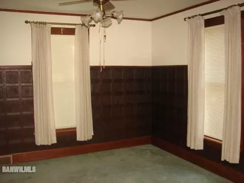 1124 S State Ave, Freeport, IL 61032 photo 9