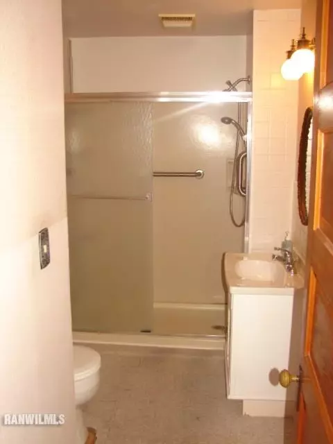 1124 S State Ave, Freeport, IL 61032 photo 18