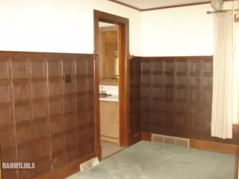 1124 S State Ave, Freeport, IL 61032 photo 10
