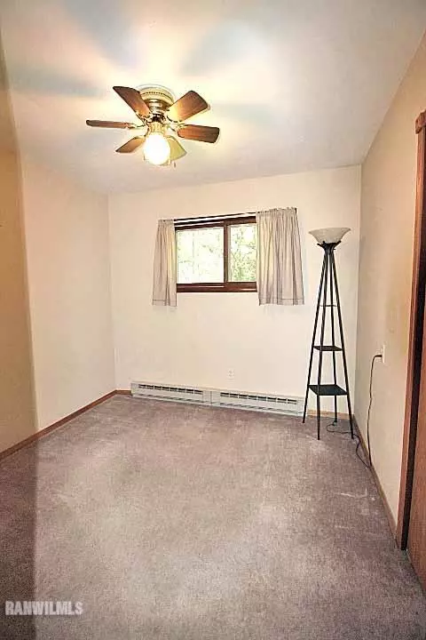 974 Angle Rd, Freeport, IL 61032 photo 11