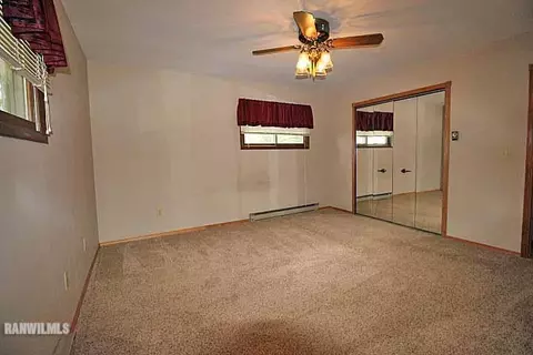 974 Angle Rd, Freeport, IL 61032 photo 9