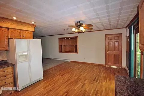 974 Angle Rd, Freeport, IL 61032 photo 6