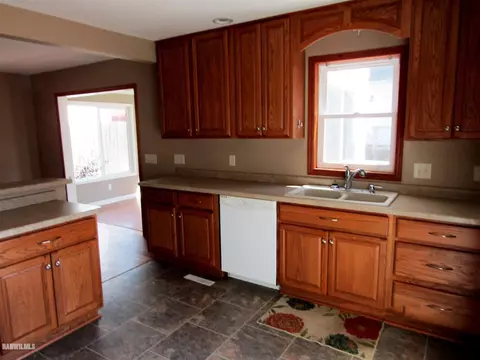 222 E Prairie St, Lanark, IL 61046 photo 6