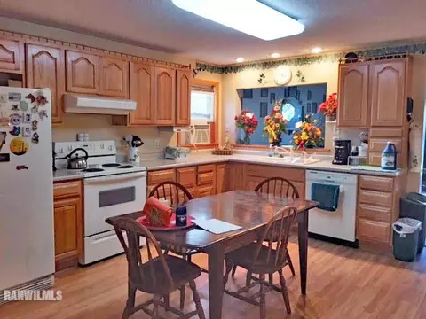 323 Calvert Ave, Chadwick, IL 61014 photo 7