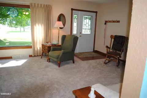 16 School St, Chadwick, IL 61014 photo 8