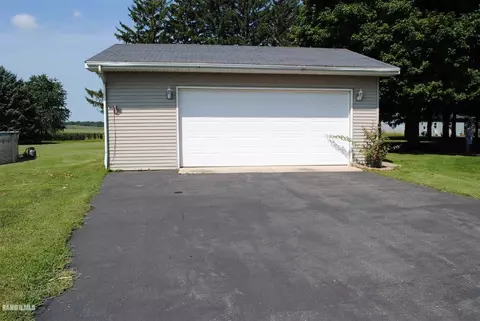 16 School St, Chadwick, IL 61014 photo 2