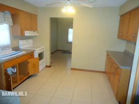 1837 N Ridge Dr, Freeport, IL 61032 photo 8