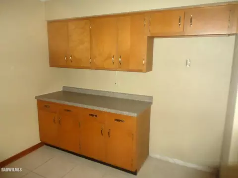 1837 N Ridge Dr, Freeport, IL 61032 photo 9