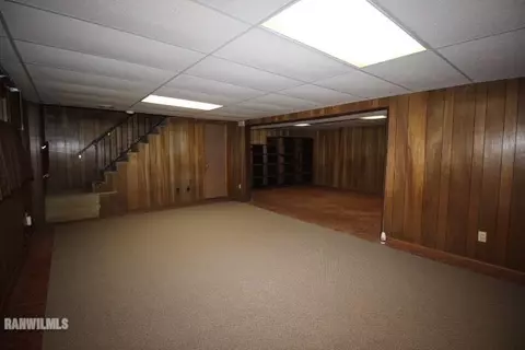 2418 Glenview Dr, Freeport, IL 61032 photo 16