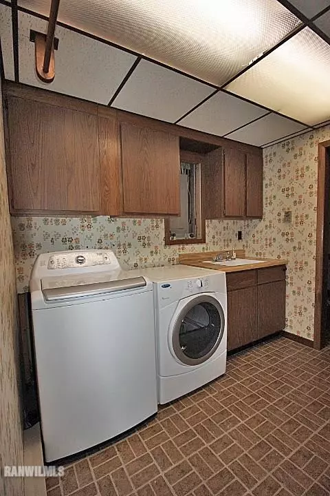 1100 Jay St, Freeport, IL 61032 photo 17