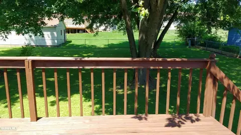 2410 Mallard Dr, Freeport, IL 61032 photo 10