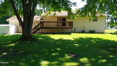 2410 Mallard Dr, Freeport, IL 61032 photo 11