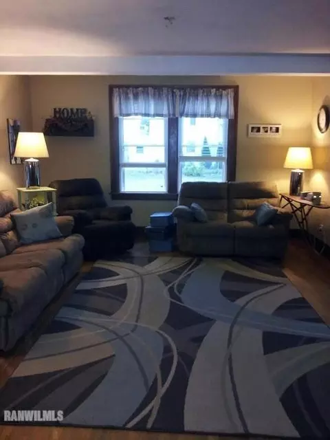 205 Washington, Ridott, IL 61067 photo 3