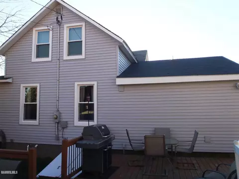 105 N Oak Ave, Forreston, IL 61030 photo 3