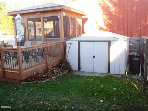 105 N Oak Ave, Forreston, IL 61030 photo 8