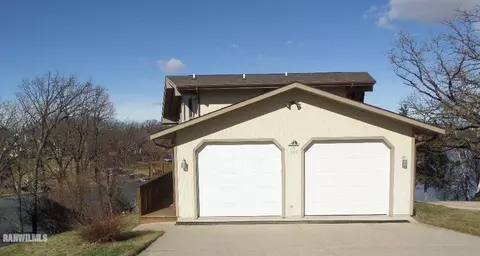 5-101 Topsail Ct, Lanark, IL 61046 photo 2