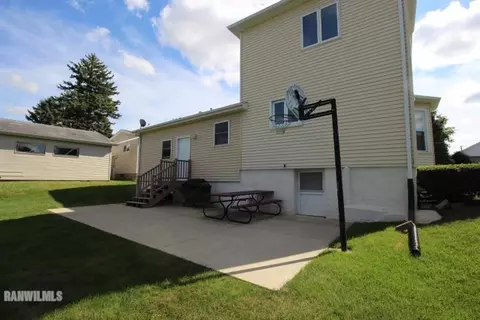 734 W Ringold St, Freeport, IL 61032 photo 21