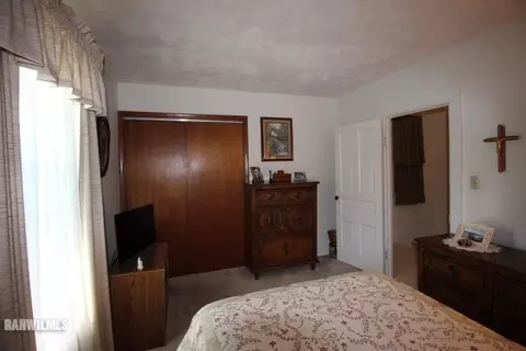 734 W Ringold St, Freeport, IL 61032 photo 16