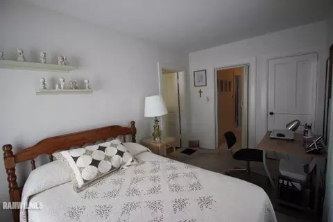 734 W Ringold St, Freeport, IL 61032 photo 18