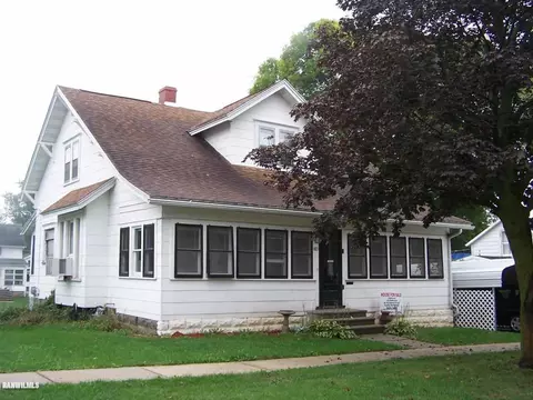216 W Locust St, Lanark, IL 61046 photo 1