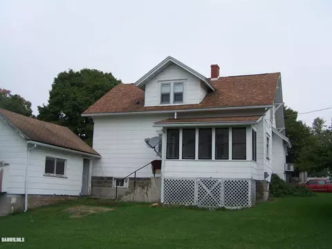 216 W Locust St, Lanark, IL 61046 photo 2