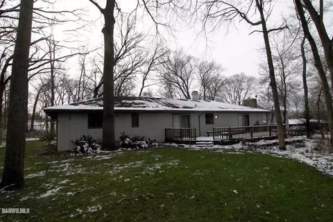 12417 N Gate Rd, Roscoe, IL 61073 photo 2