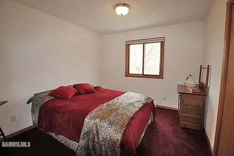 1760 W Apache Trl, Freeport, IL 61032 photo 19