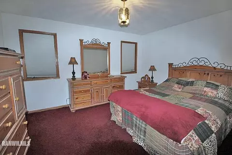 1760 W Apache Trl, Freeport, IL 61032 photo 15